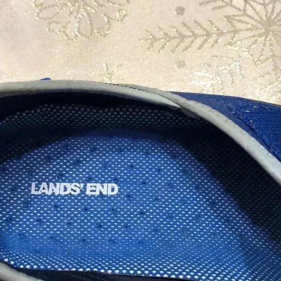 Lands End women’s boat shoes with Velcro strap - Picture 5 of 8